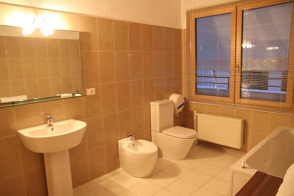 Hotel De Paris Tirana Habitación foto